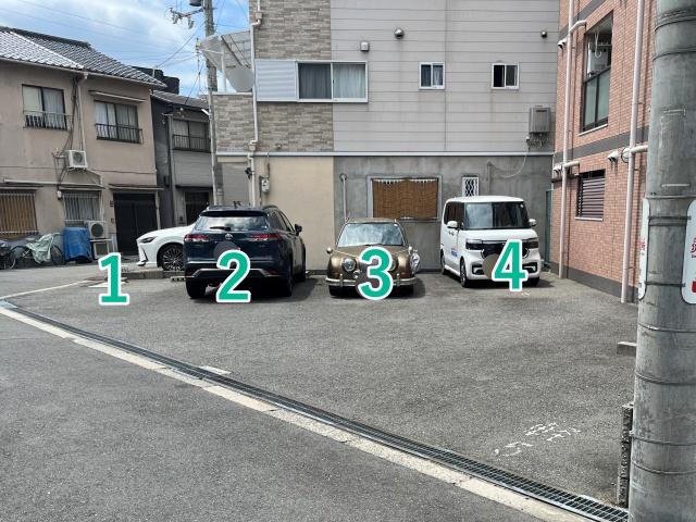 フローラ鶴見駐車場の駐車場写真