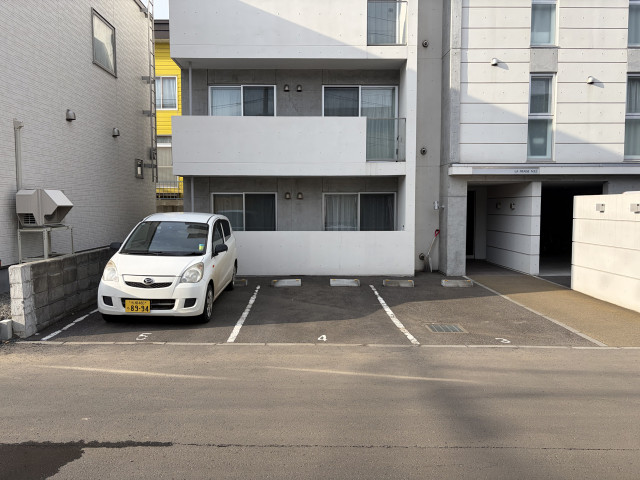 駐車場写真2