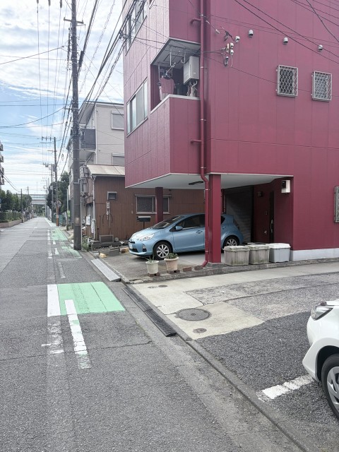 四谷上町13-13駐車場の駐車場写真
