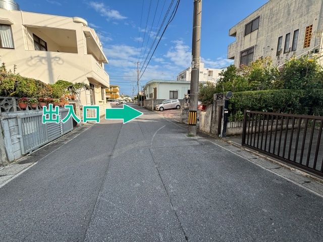 泡瀬3丁目19-23駐車場の駐車場写真