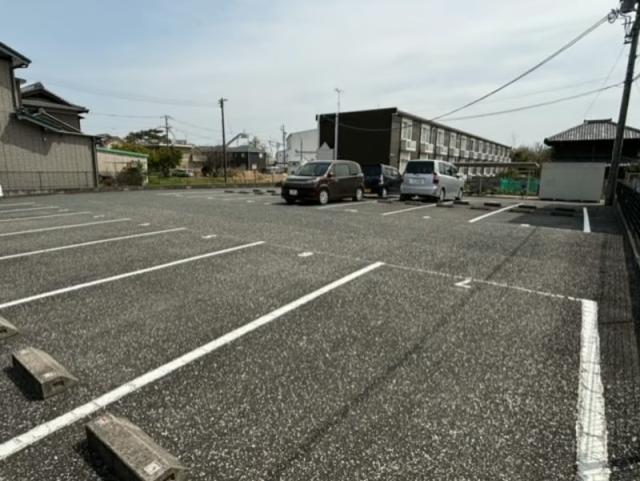 レオパレス星越駐車場【21819】の駐車場写真
