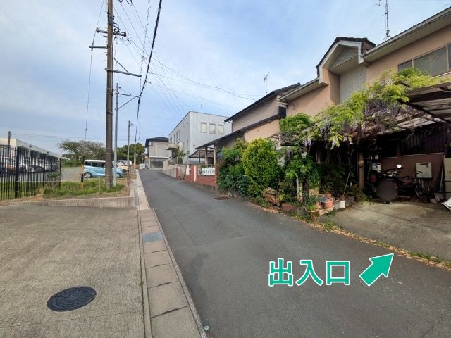 西貝塚3579−5の駐車場写真
