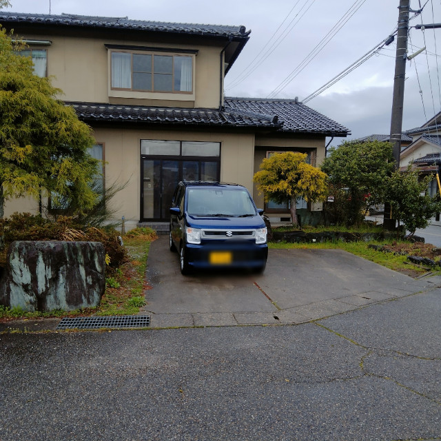 砺波市鷹栖65-16かわせ駐車場の駐車場写真