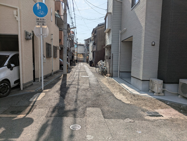鴫野駅〜城東小学校の駐車場写真