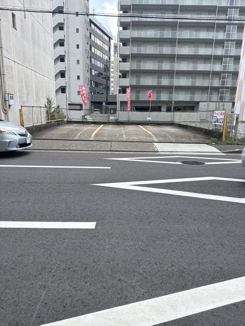 平和2丁目3-12駐車場の駐車場写真