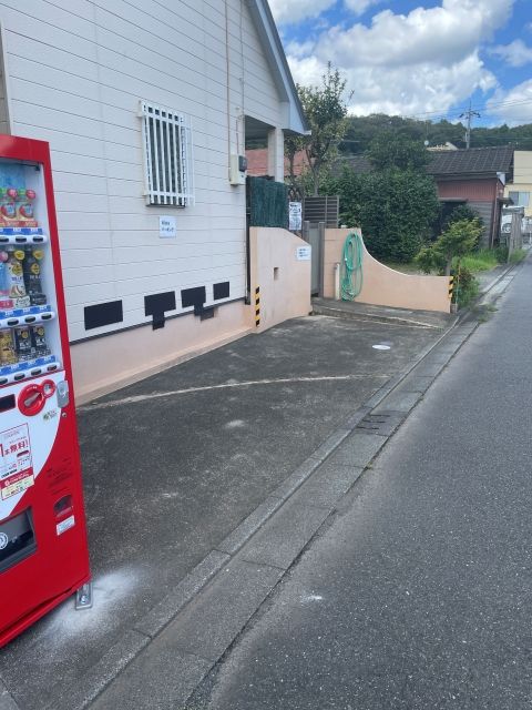 芹澤邸駐車場の駐車場写真