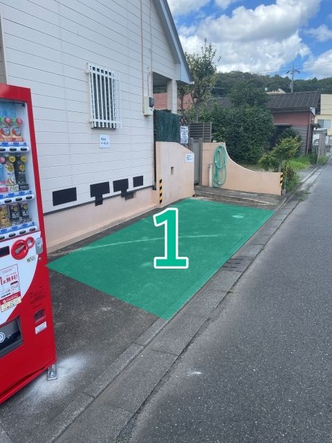 芹澤邸駐車場の駐車場写真