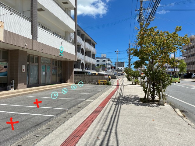 平日夜駐車場の駐車場写真