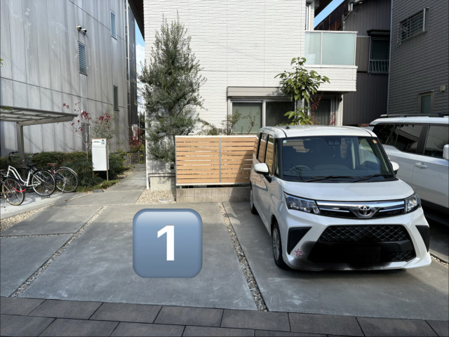 上米野町4-23駐車場【1】の駐車場写真