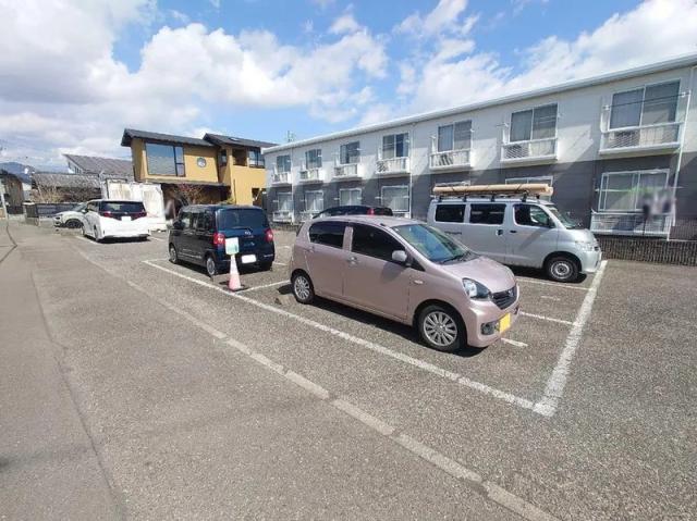 レオパレス平川地駐車場【23134】の駐車場写真