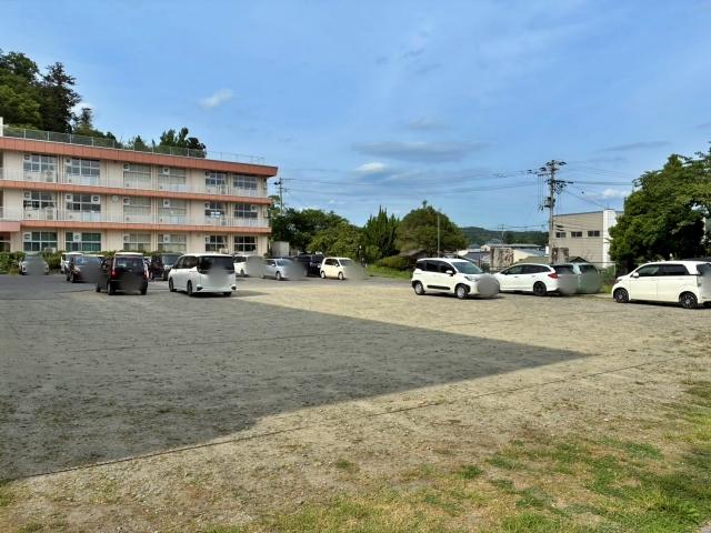 P9 本宮小学校体育館脇駐車場【第20回本宮市夏まつり】の駐車場写真