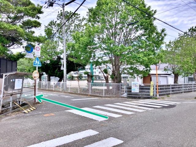 北小松島小学校【小松島港まつり2026 7/19(日)】の駐車場写真