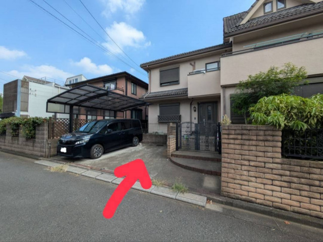 調布市 佐須町２丁目 個人宅の駐車場写真