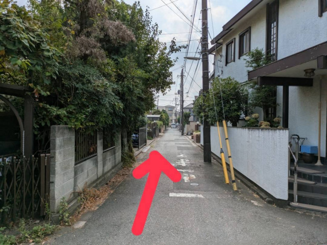 調布市 佐須町２丁目 個人宅の駐車場写真