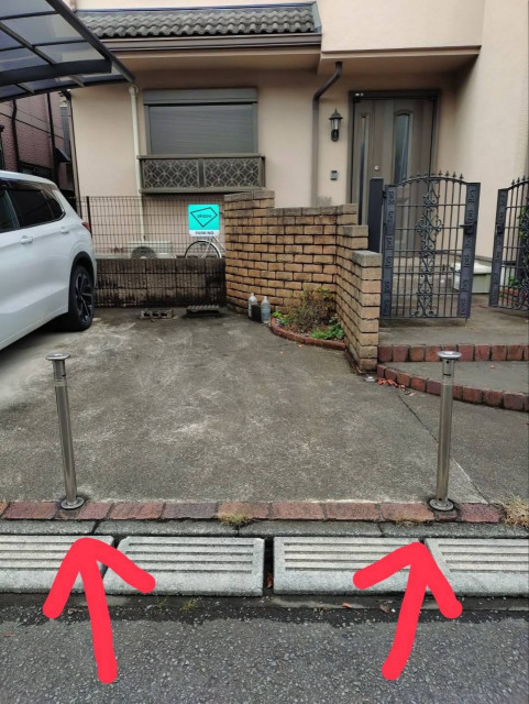 調布市 佐須町２丁目 個人宅の駐車場写真