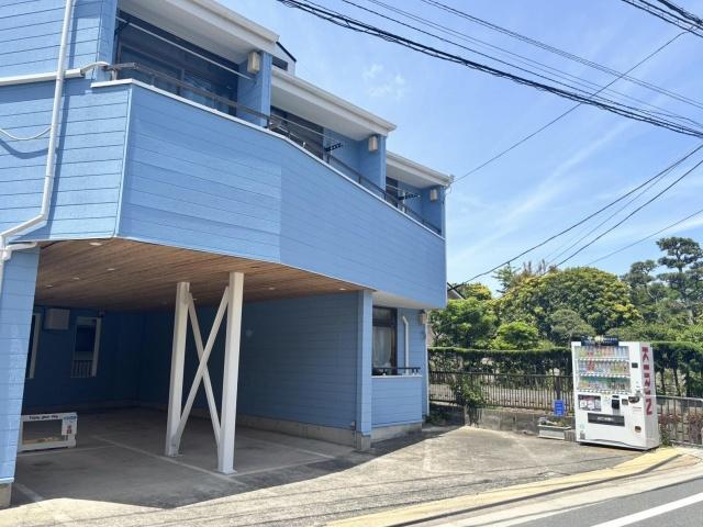 東郷橋ブルーゲイブルズ駐車場/