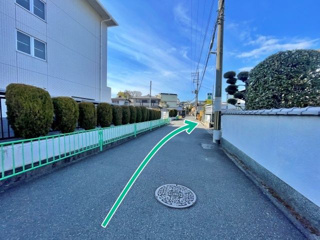 ＊茨木市下穂積4丁目：岡田モータープールの駐車場写真