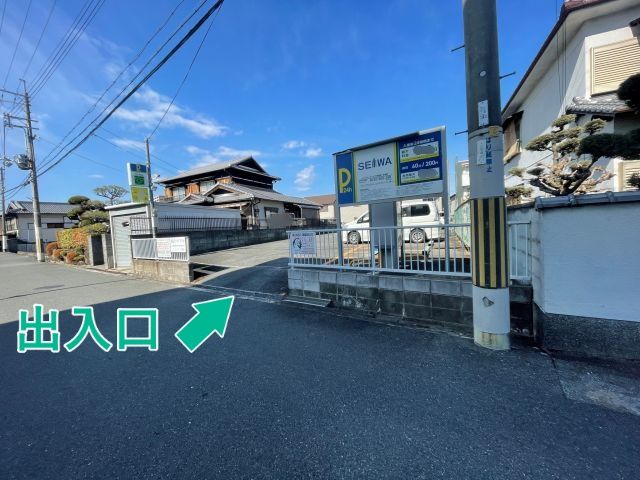 ＊茨木市下穂積4丁目：岡田モータープールの駐車場写真