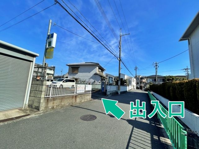 ＊茨木市下穂積4丁目：岡田モータープールの駐車場写真