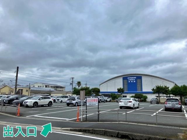 日東精工体育館駐車場【あやべ水無月まつり2026公式】の駐車場写真