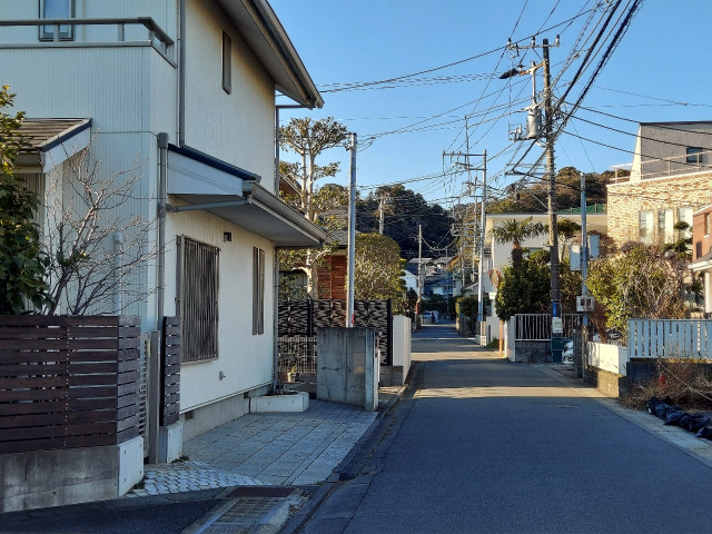 青山邸:鎌倉駅まで車で6分駐車場の駐車場写真