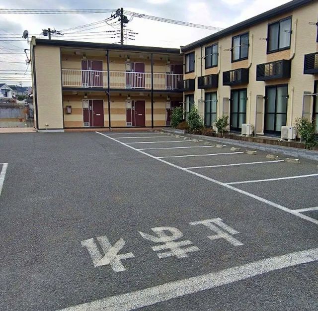 レオパレスHMアリーナ駐車場【39425】の駐車場写真