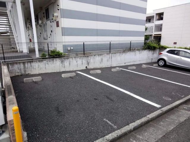 レオパレスエポカ3駐車場【20510】の駐車場写真