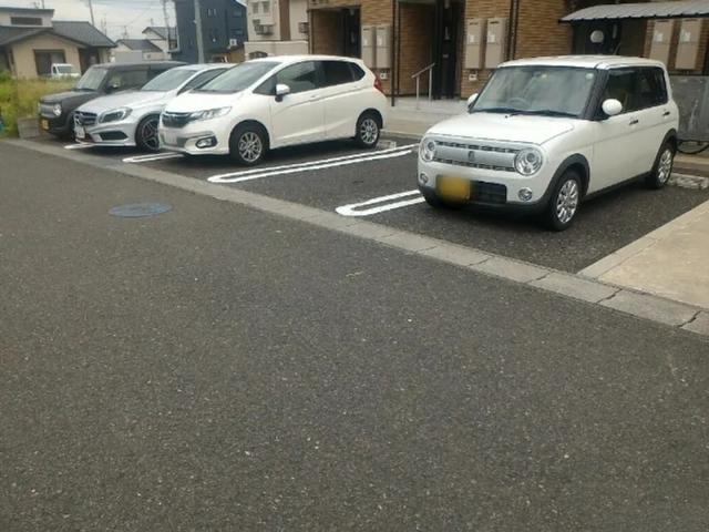 レオネクストコンフォートⅢ駐車場【53613】の駐車場写真