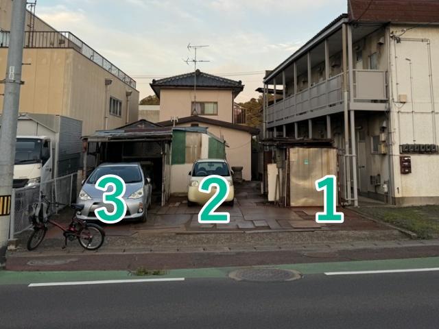 【西側】柳町3-15☆アキッパ駐車場の駐車場写真