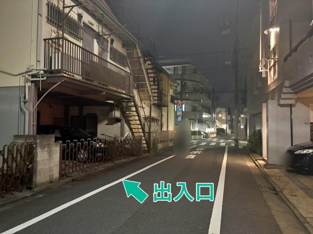 三軒茶屋屋根付き!▽アキッパ駐車場の駐車場写真