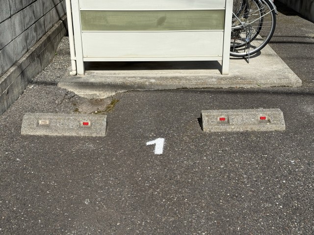 松本市プチハウスこまくさ　こまくさプチパーキングの駐車場写真