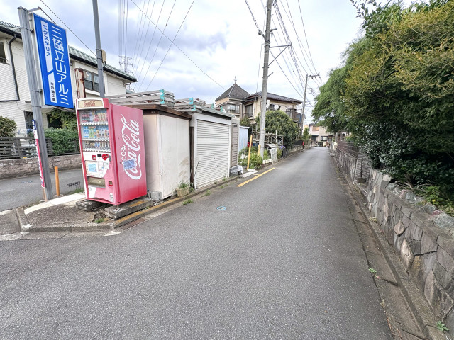 埼玉県川口市石神216-30 駐車場の駐車場写真