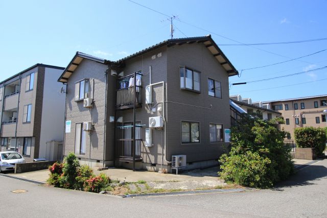 メゾンスカイ【C260】の駐車場写真