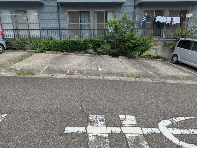 サンライズ百合丘附属駐車場の駐車場写真