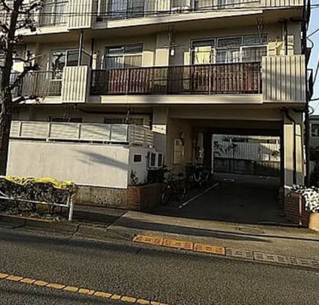八雲5丁目15-19駐車場の駐車場写真