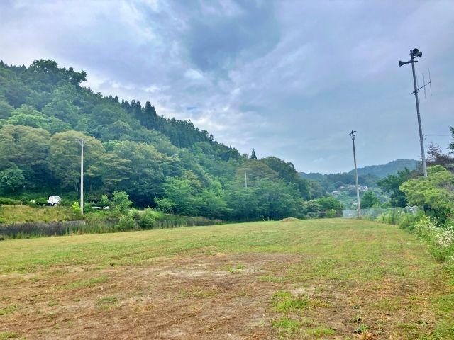 P1 旧信州新町小学校グラウンド駐車場 15:00〜23:00の駐車場写真