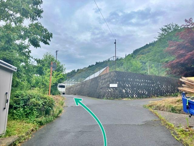 P1 旧信州新町小学校グラウンド駐車場 15:00〜23:00の駐車場写真