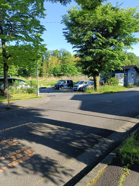 東京都八王子市寺田町432-181号棟付近の駐車場写真
