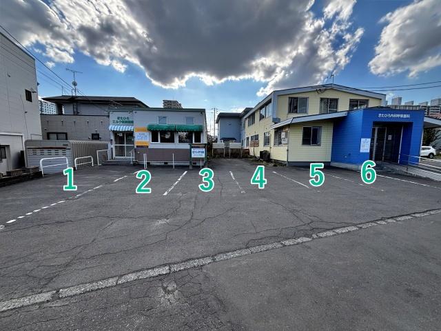 北海道北広島市中央5丁目7-1 駐車場の駐車場写真