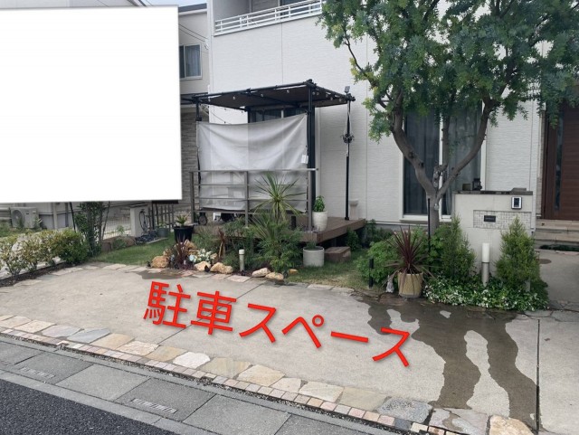 美園1丁目37 （広め）自宅の空き駐車場の駐車場写真