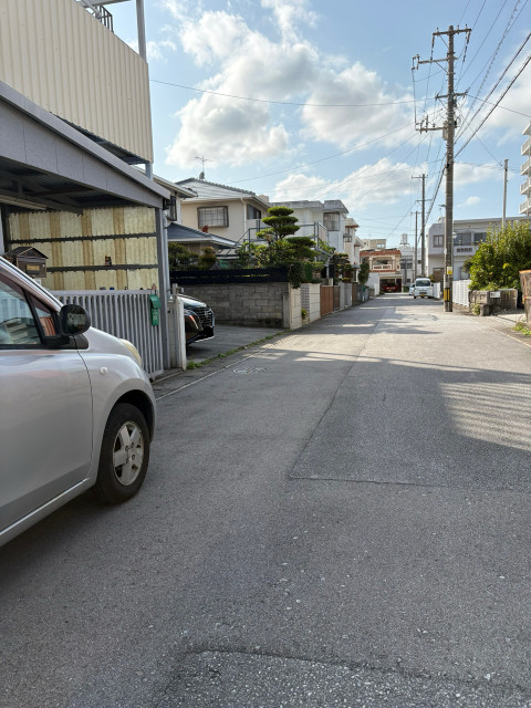 泡瀬3丁目ファミマ近く⭐︎の駐車場写真