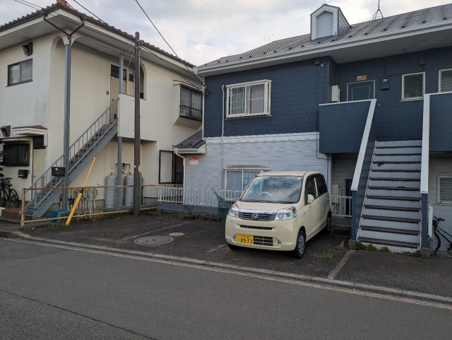 中央町一丁目 ラピーヌu駐車場の駐車場写真