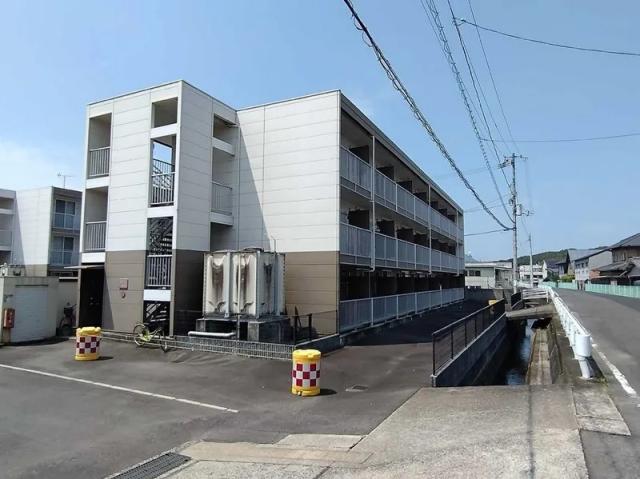 レオパレス川添Ⅱ駐車場【17680】の駐車場写真