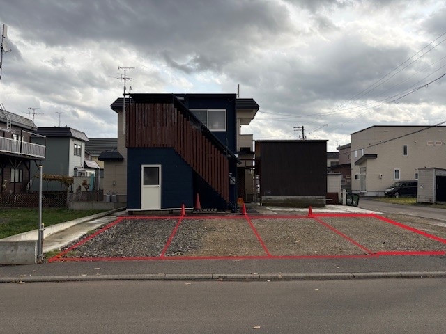 丸塗工業　駐車場4の駐車場写真