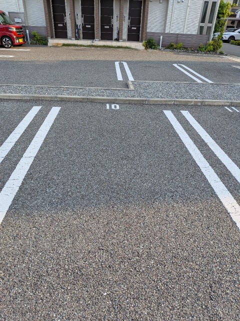 リラフォートさんさん10番駐車場の駐車場写真