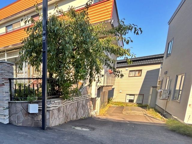 月寒東2条19丁目7-59駐車場の駐車場写真