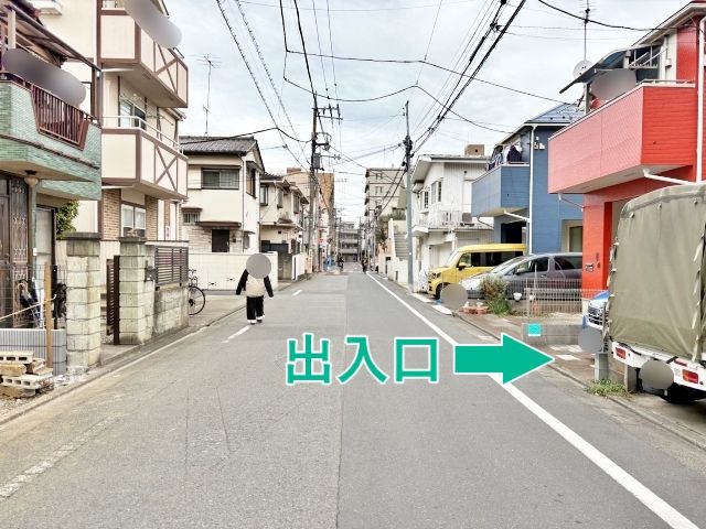 [e0ad9]中央8丁目6▽個人宅_アキッパ駐車場の駐車場写真