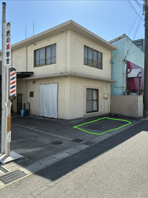 髪道楽ブギウギハウス西側駐車場の駐車場写真