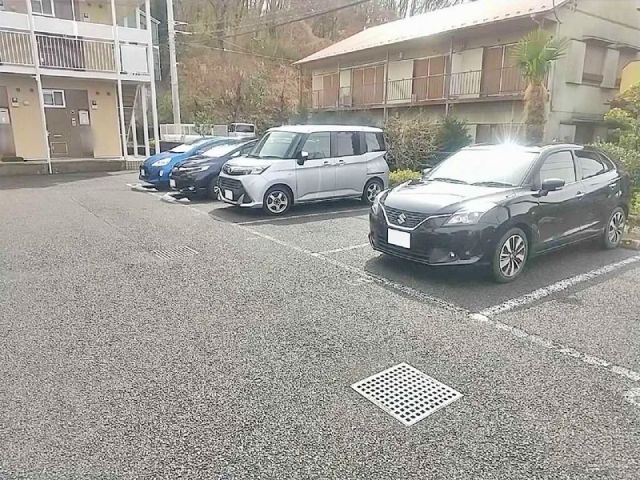 レオパレスジョイフル駐車場【26810】の駐車場写真