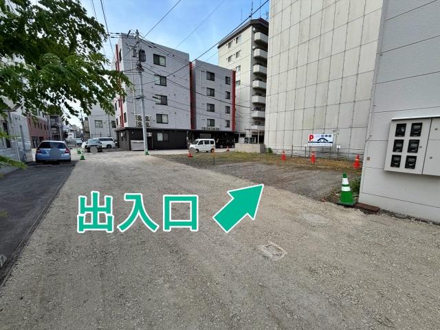 [e3cd5]東区北8条東1丁目 アキッパ駐車場の駐車場写真